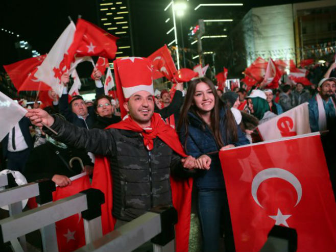 Turci slave rezultate referenduma - Foto: AFP