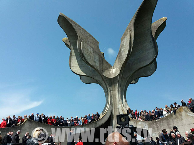 Molitveno sjećane i memorijalna akademija u pomen jasenovačkim žrtvama - Foto: RTRS
