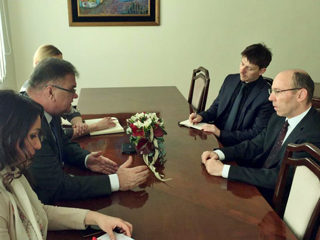 Ivanić i ambasador Izraela - Foto: RTRS