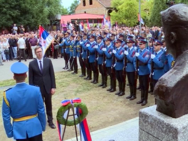 Košare - Vučić na pomenu - Foto: RTRS