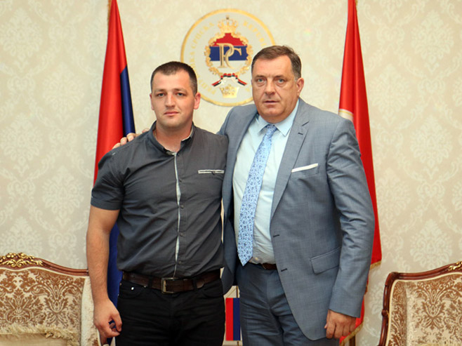Milorad Dodik i Dragan Savić - Foto: RTRS