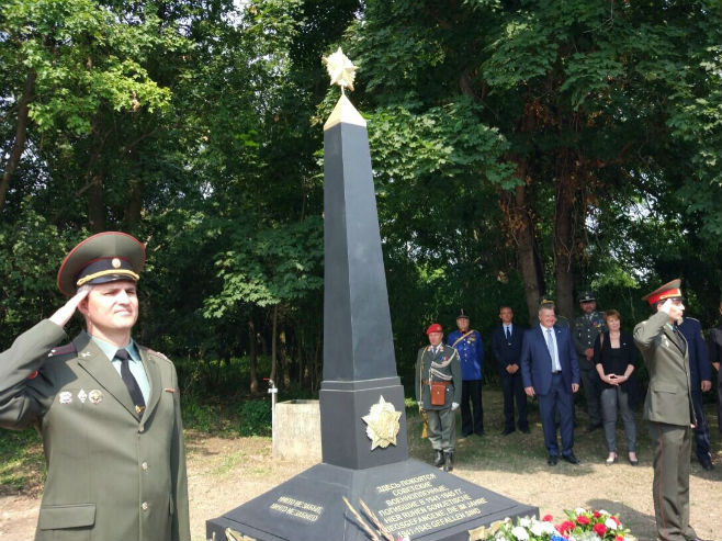 Beč - obelisk sovjetskim vojnicima (Foto: Pres služba RVIO) - 