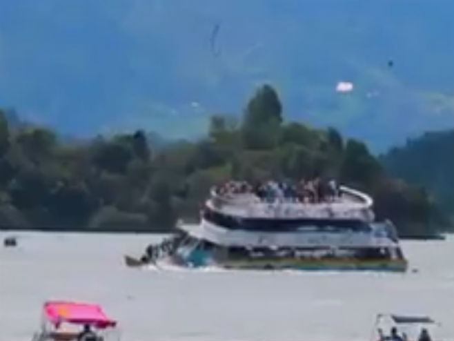Kolumbija: Potonuo brod sa 170 turista - Foto: Screenshot