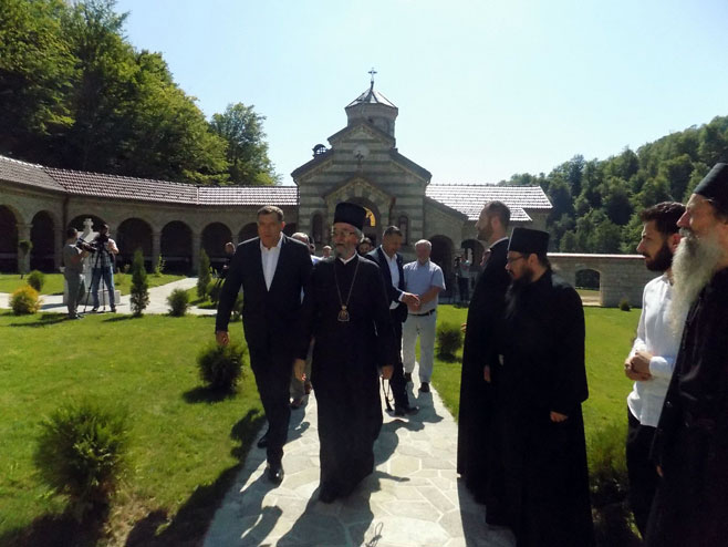 Dodik obišao manastir Osovica u opštini Srbac - Foto: SRNA