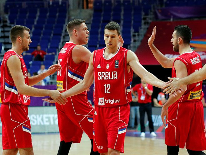 Košarkaši Srbije  (foto:StarSport) - 