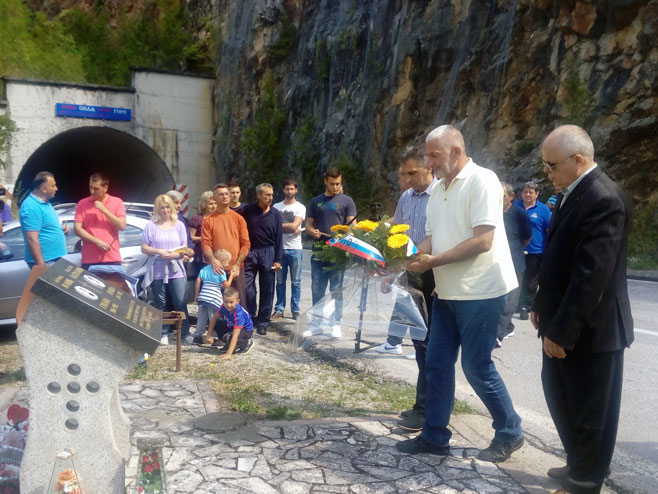 Obilježeno 25 godina od stradanja Srba u tunelu kod Višegrada - Foto: SRNA