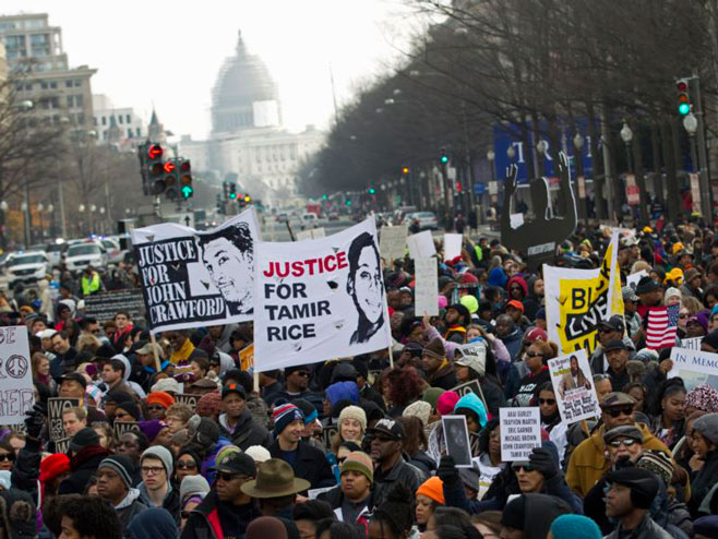 Demonstranti u Vašingtonu  (Foto:voanews.com) - 