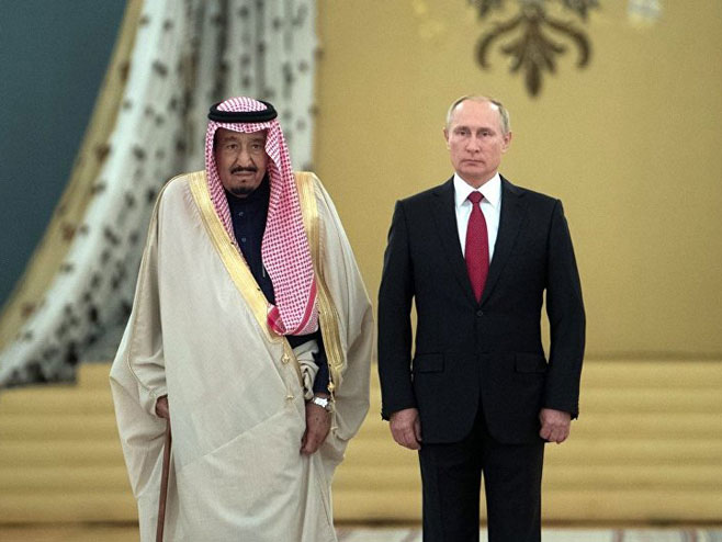 Salman ibn Abdel Aziz el Saud i Vladimir Putin (Foto: Sputnik/Sergej Gunjejev) - 