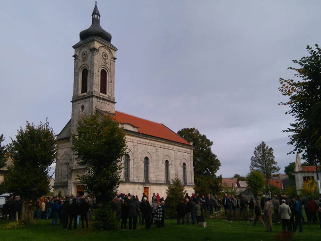 Glamoč, selo Prijani, sahranjen načelnik opštine - Foto: RTRS
