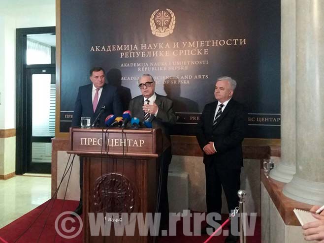 Milorad Dodik, Rajko Kuzmanović i Nedeljko Čubrilović - Foto: RTRS