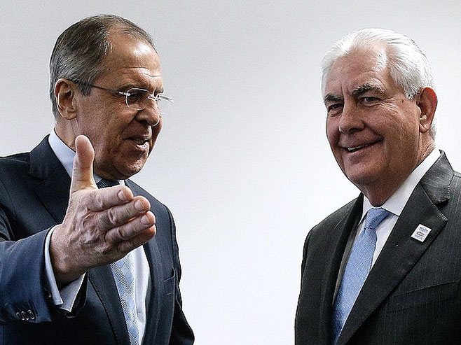 Sergej Lavrov i Reks Tilerson (Foto: Alexander Scherbak/TASS) - 