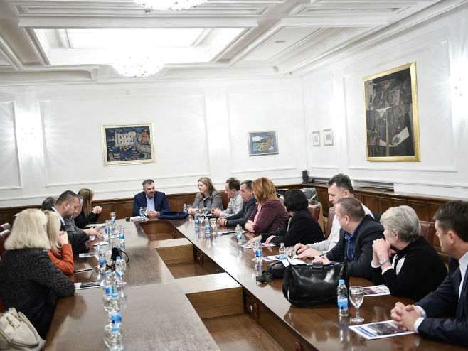 Predstavnici UNDP-a sa gradonačelnikom Banjaluke (Foto: banjaluka.rs.ba) - 