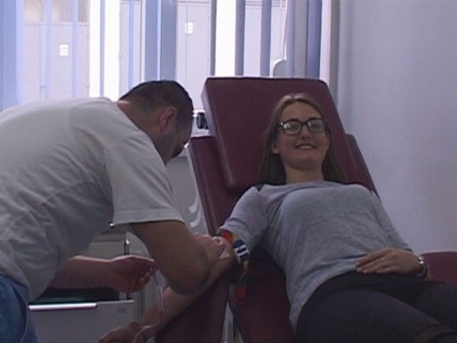 Foča- Studenti darovali krv - Foto: RTRS
