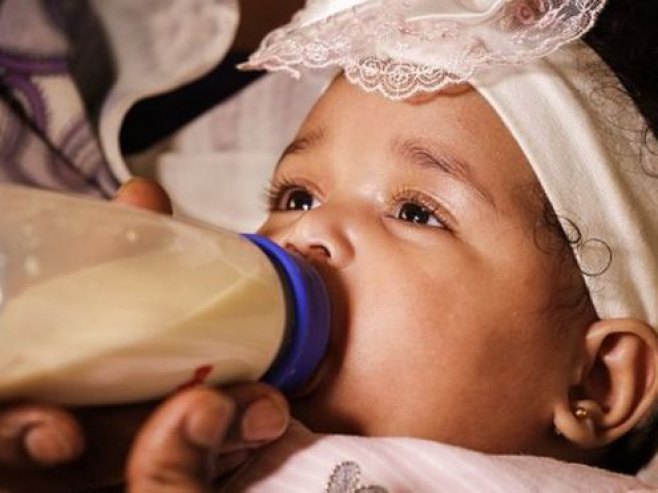 Zatrovana hrana za bebe - Foto: Getty Images