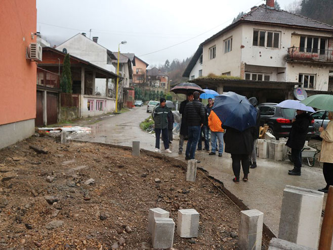 Srebrenica: Mještani spriječili gradnju parkinga - Foto: SRNA