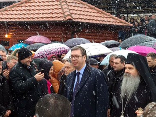 Vučić stigao u manastir Banjska - Foto: RTS