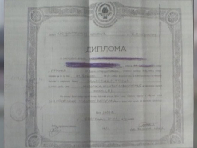 Lažna diploma - Foto: RTRS