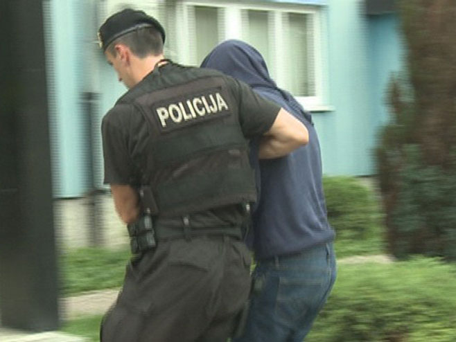 Policija hapšenje - Foto: RTRS