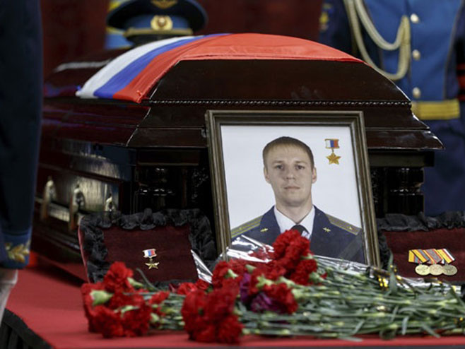 Sahranjen ruski pilot Roman Filipov (foto:Tanjug,AP) - 