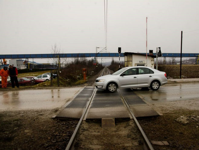Automatsko osiguranje putnog prelaza Ljeb (Foto: ŽRS) - 
