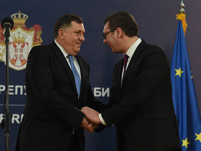 Milorad Dodik i Aleksandar Vučić (foto:Tanjug/ DRAGAN KUJUNDZIC) - 