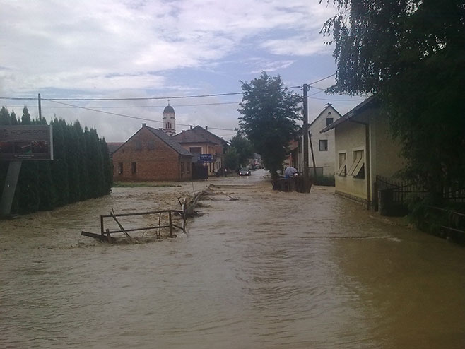 Poplave u Hrvatskoj Kostajnici (foto:www.kostajnica.net) - 