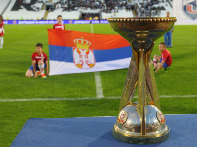 Fudbaleri Crvene zvezde i Vojvodine večeras igraju za trofej Kupa Srbije