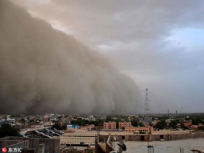 Pješčana oluja u Indiji (Foto: ecns.cn) - 