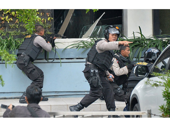Samoubilački napad u Surabaji, Indonezija (foto: rs.sputniknews.com) - 