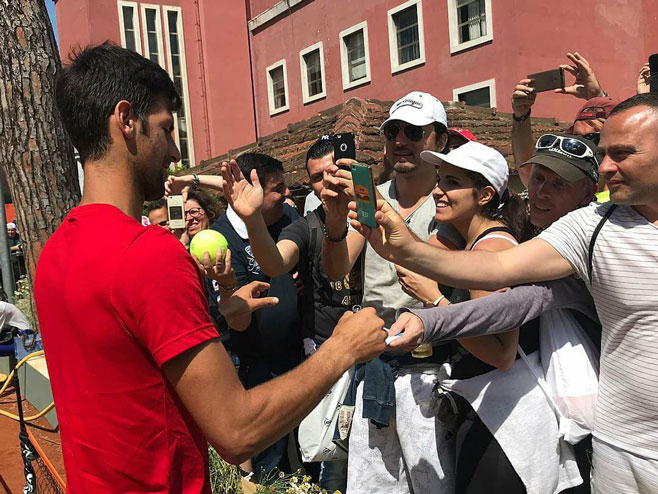 Novak Đoković nakon pobjede u Rimu (foto: instagram.com/internazionalibnlditalia) - 