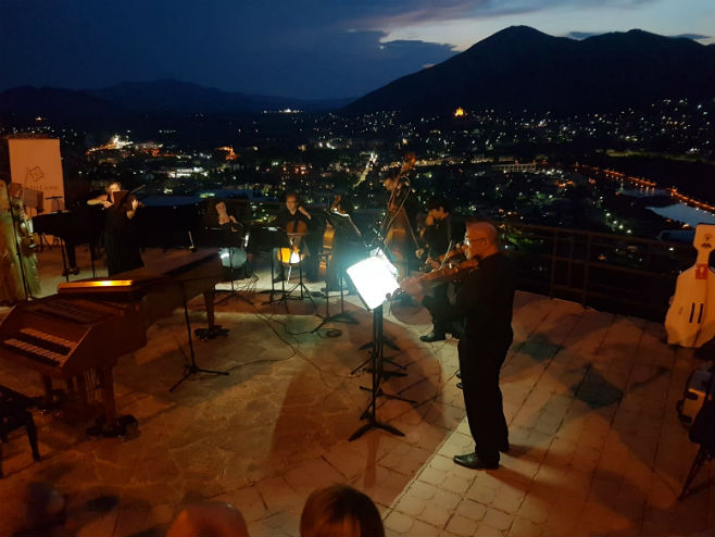 Trebinje: Koncert klasične muzike na Crkvini (Foto: argumenti.rs) - 