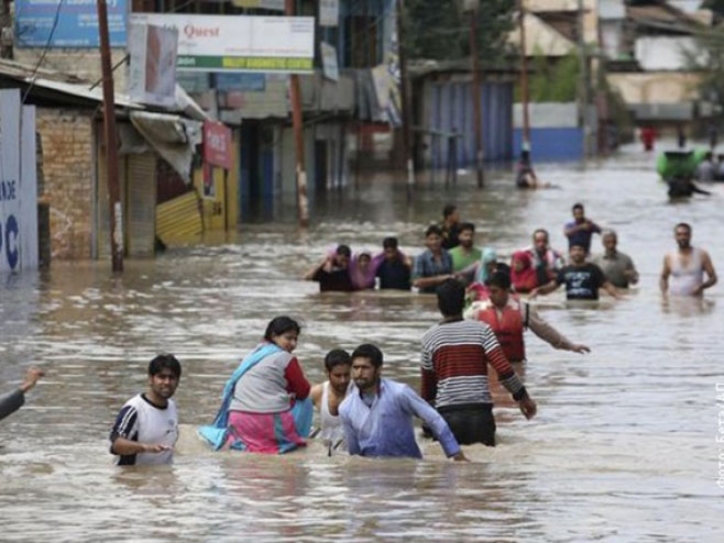 Poplave u Indiji (Foto: novovrijeme.ba) - 