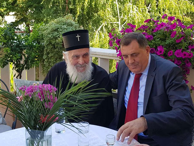 Susret predsjednika Dodika i patrijarha Irineja u Trebinju (Foto: argumenti.rs) - 