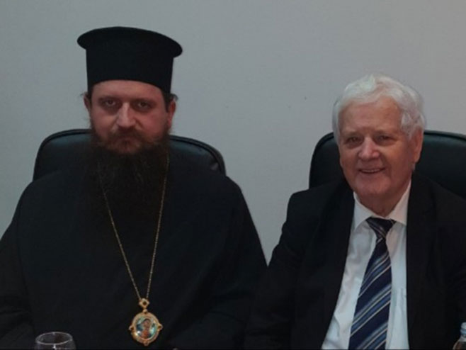 Episkop Sergije i načelnik Velike Kladuše Fikret Abdić - Foto: RTRS