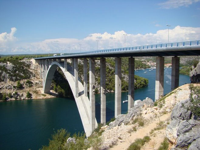 Šibenski most  (Foto:mapio.net) - 