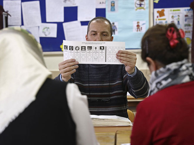 Lokalni izbori u Turskoj (Foto: AP Photo / Ali Unal) - 