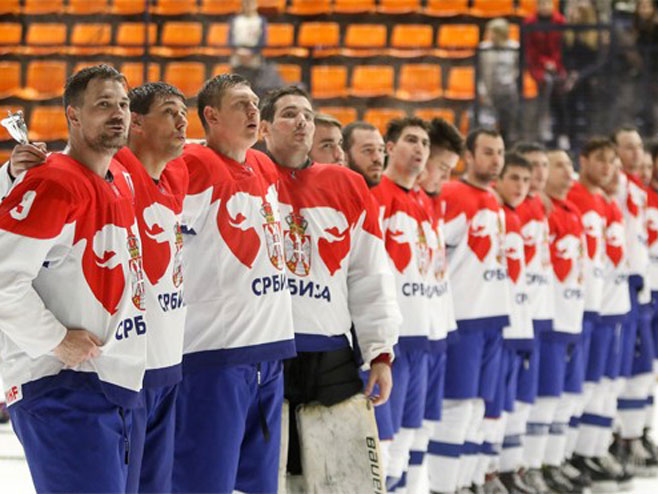 Plasirali se u viši rang: Hokejaši Srbije - Foto: RTS