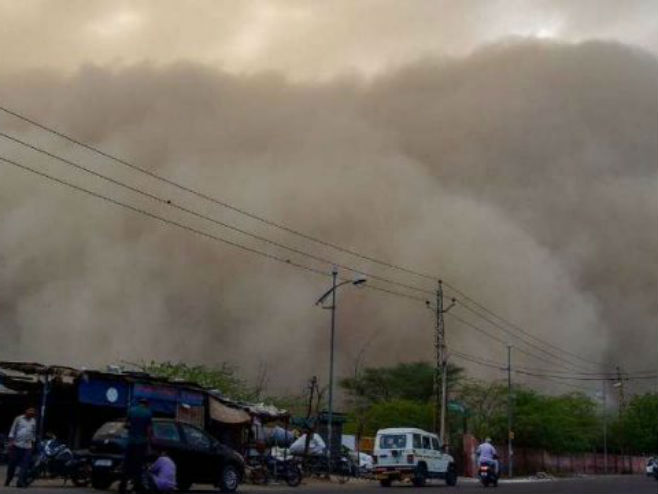 Pješčana oluja u Indiji - Foto: AFP