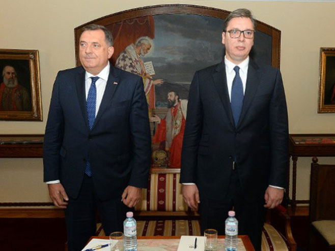 Milorad Dodik i Aleksandar Vučić na Saboru SPC(Foto:Tanjug/Dimitrije Gol) - 