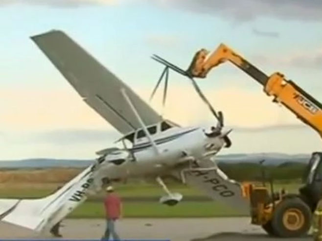 Uništeni avion (foto: News Technology VI / youtube) - 