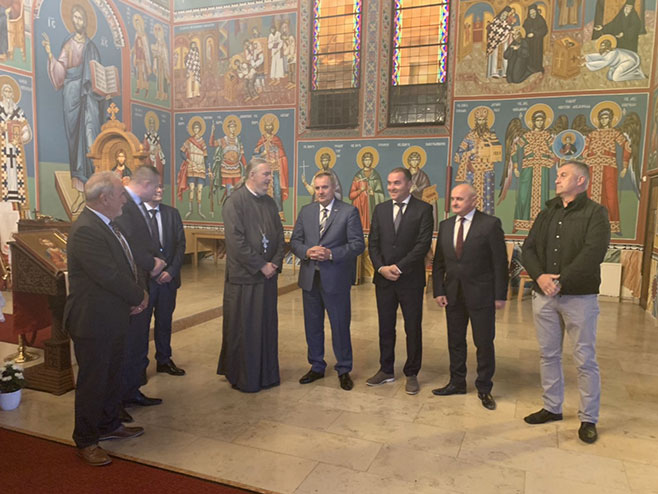 Višković posjetio pravoslavni hram u Lincu - Foto: RTRS