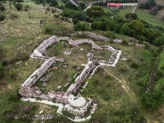 Ostaci crkve Svetog Nikole na Novom Brdu (Foto: academia.edu) - 