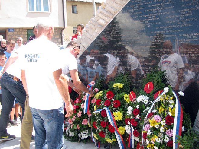 Spomenik za stradale borce Kalinovika - Foto: SRNA