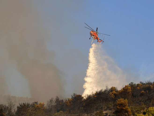 Serija požara u Grčkoj (foto:AP / Thanassis Stavrakis) - 