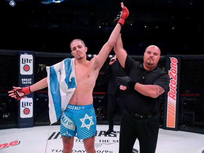 Pobjeda Aviva Gozalija (Foto: Bellator MMA) - 