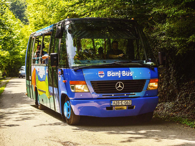 Panoramski minibus - Foto: SRNA
