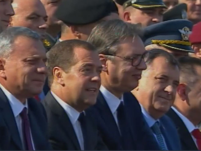 Medvedev, Vučić, Dodik - Foto: RTRS