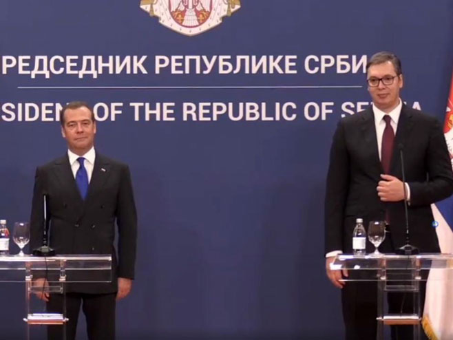 Medvedev i Vučić - Foto: RTS