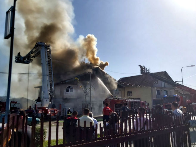 Požar na kući u banjalučkom naselju Lazarevo - Foto: RTRS