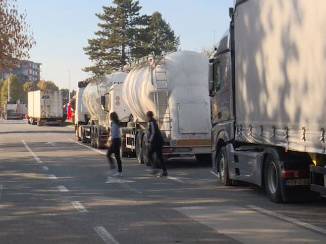 Kamioni ugrožavaju bezbjednost, Brod - Foto: RTRS